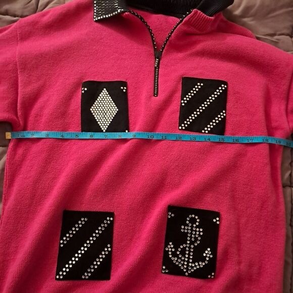 Chic Pink Sweater with Black Accents Women's Large - Picture 9 of 11